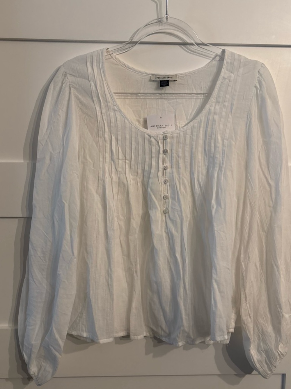 100% Cotton NWT American Eagle Outfitters White Pintuck Button-Front Peasant Top
